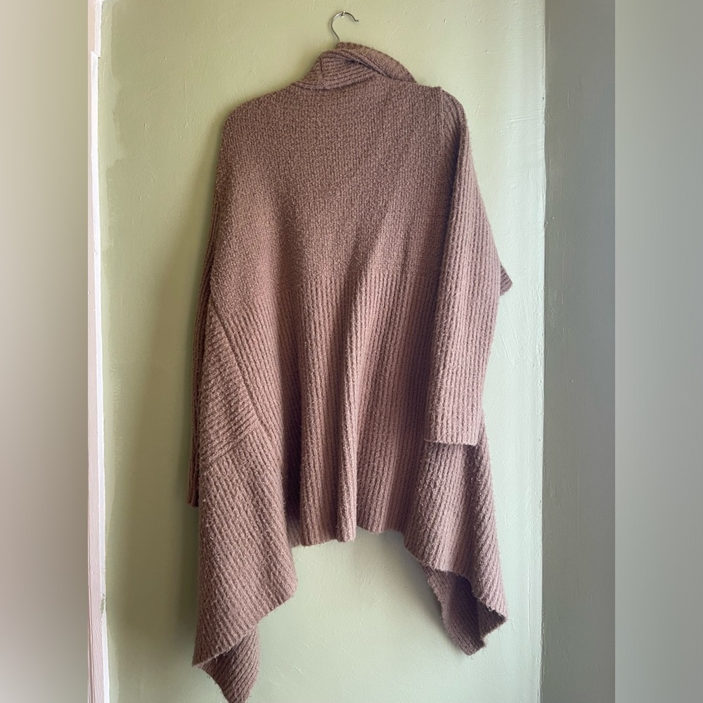 Saks Fifth Avenue Sweater - Picture 6 of 7